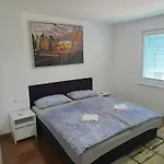 Amina * Sarajevo