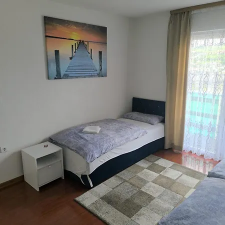 Amina Apartment